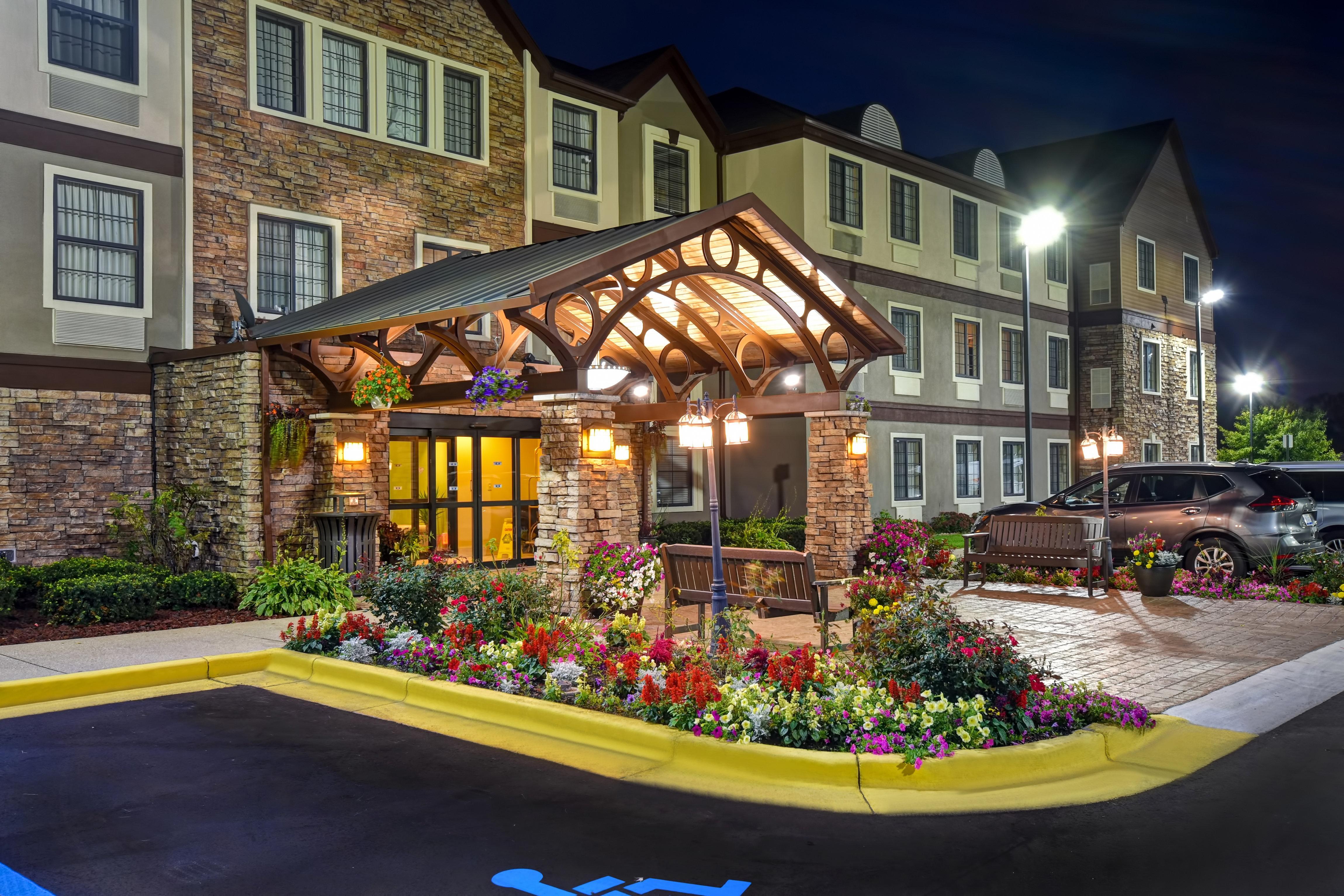 Staybridge Suites Grand Rapids-Kentwood By Ihg Cascade Εξωτερικό φωτογραφία